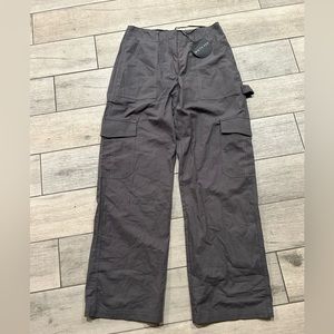 White Fox know your worth cargo pants, color charcoal,size small